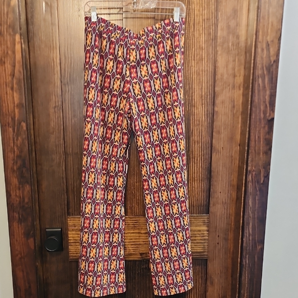 Ivy Jane Multicolor Geometric Patterned Garment - Picture 3 of 9
